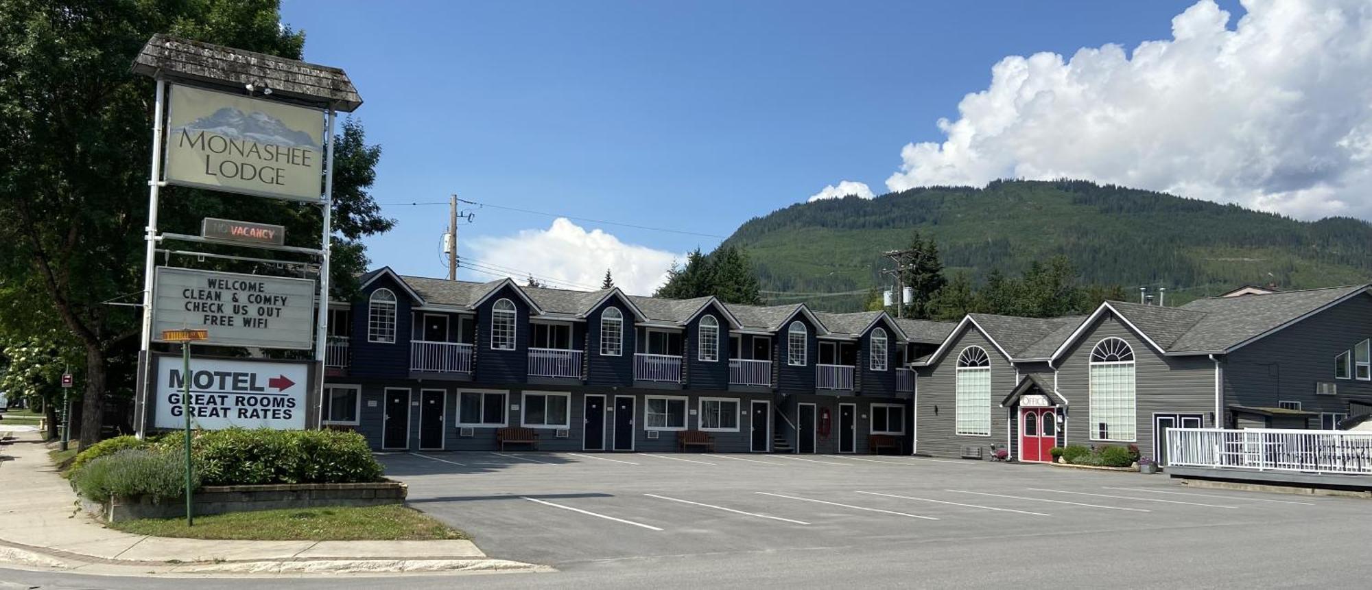 Motel Monashee 3*