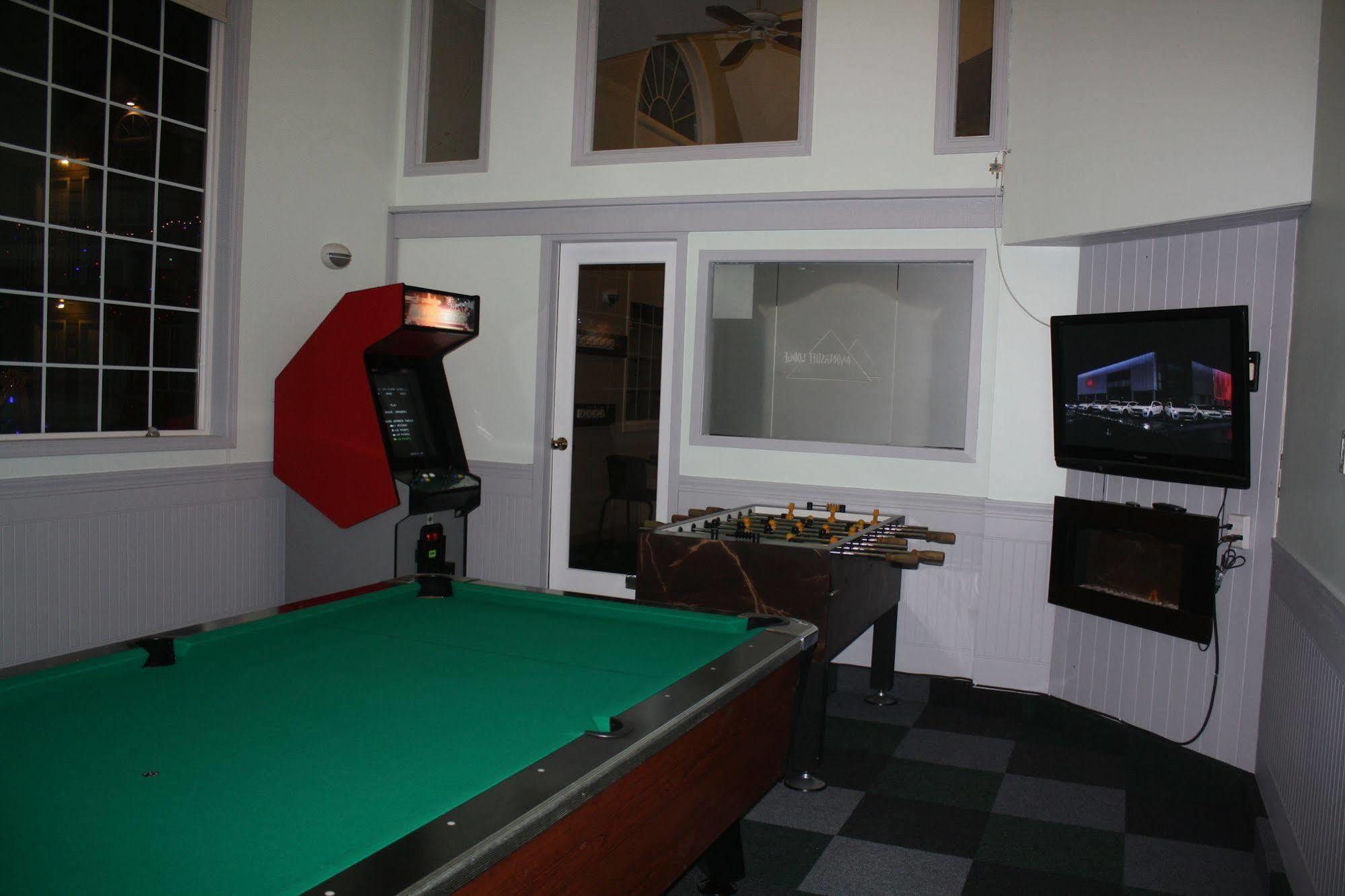 Monashee Motel