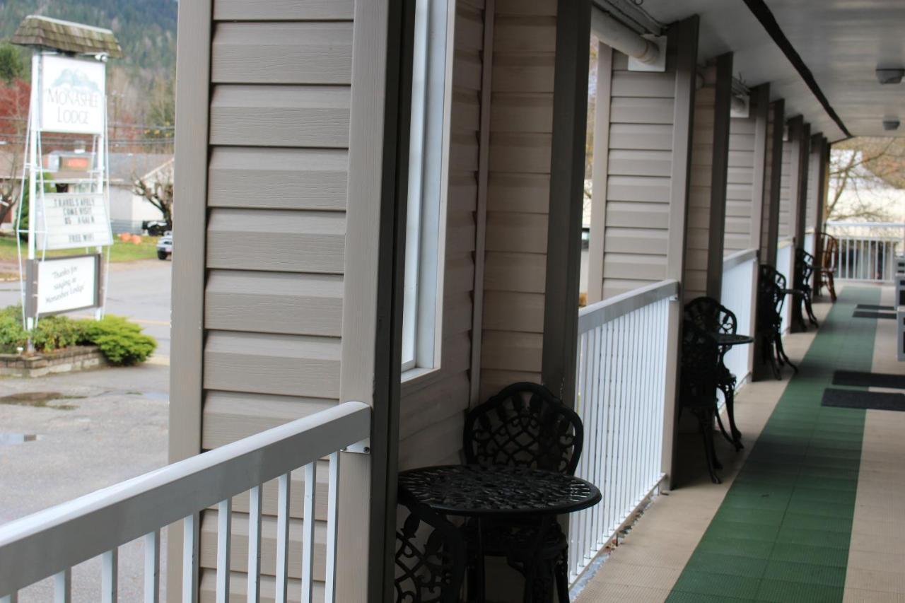 Monashee Motel Revelstoke