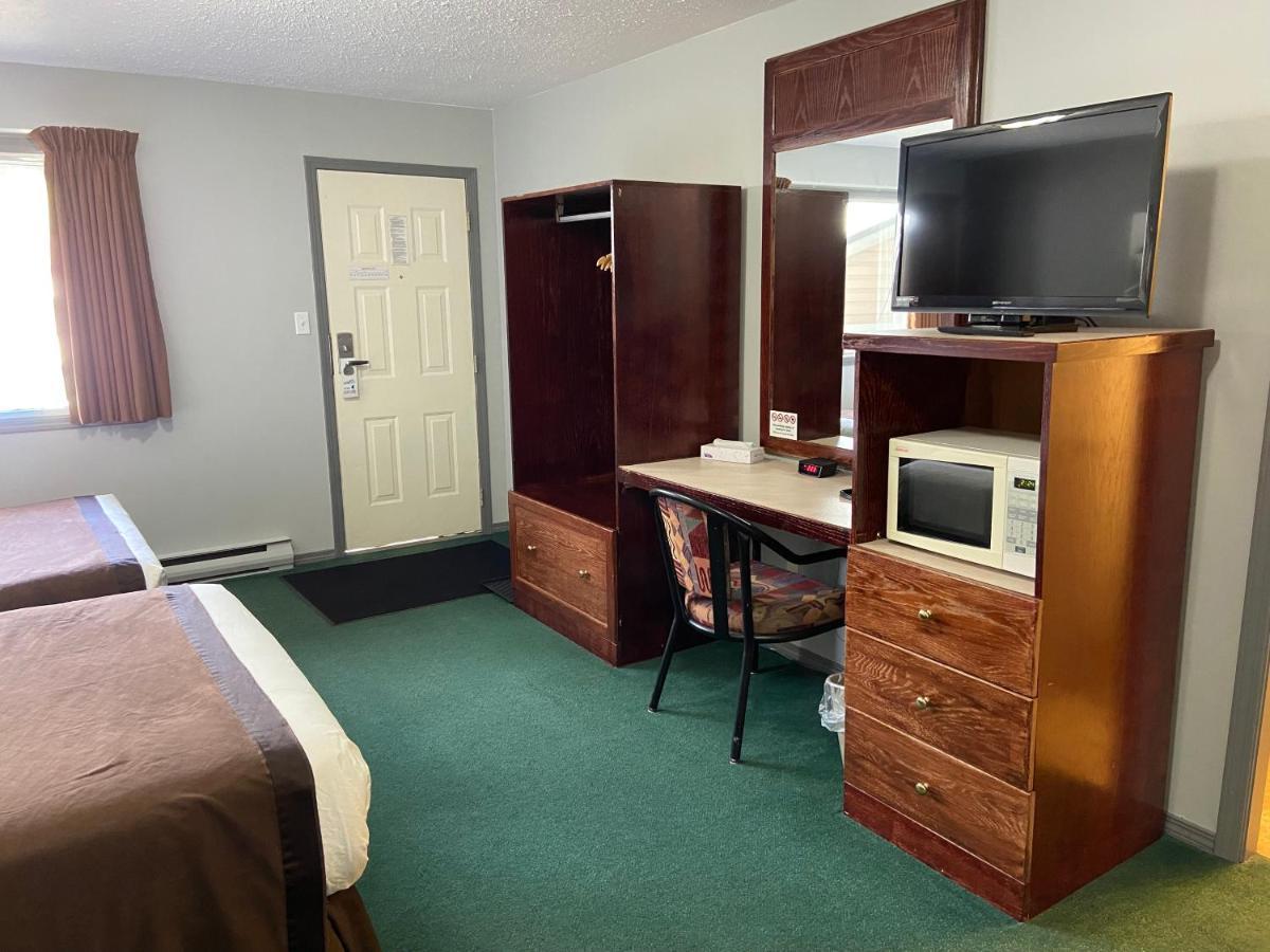 Monashee Motel 3*