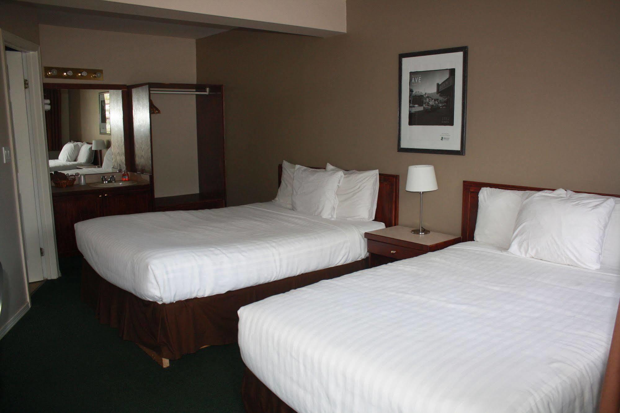 Monashee Motel 3*